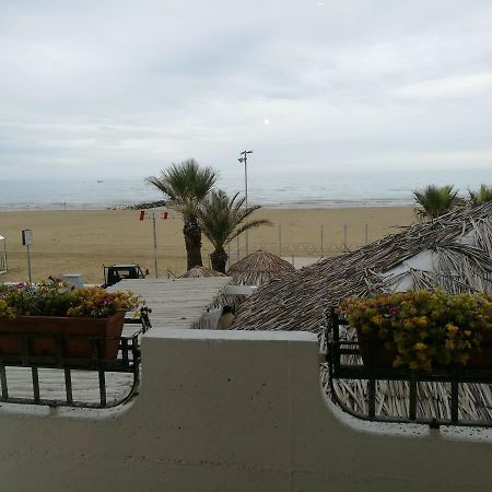 Appartamento Frontemare Azzurra Caorle Exterior foto
